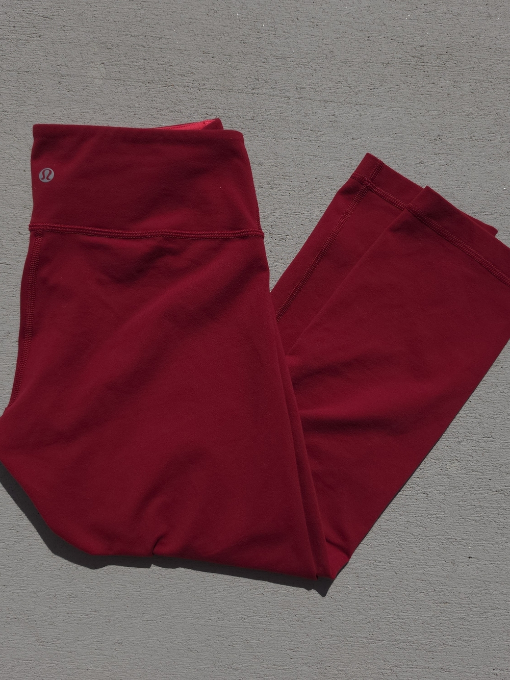 Lululemon Athletica Women’s Size 8 Maroon Red Pull On Capri Cropped Leggings